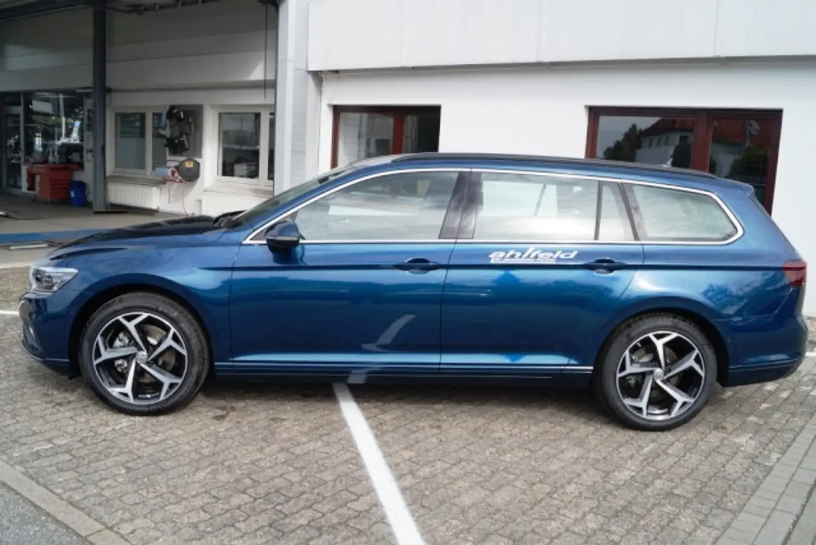 Volkswagen Passat Variant Business 2.0 TSI DSG Navi BusinessPremium Klima Blau - 2