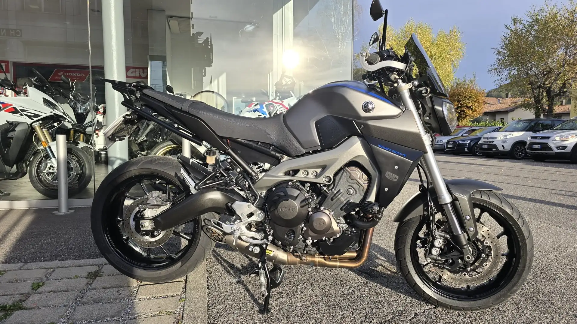 Yamaha MT-09 - 2