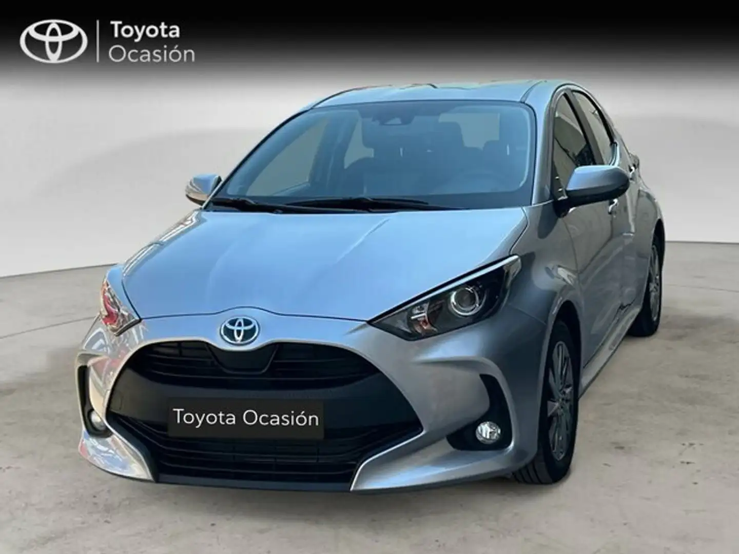 Toyota Yaris 5 Puertas Active Tech 120H Automático (e-CVT) Gris - 1