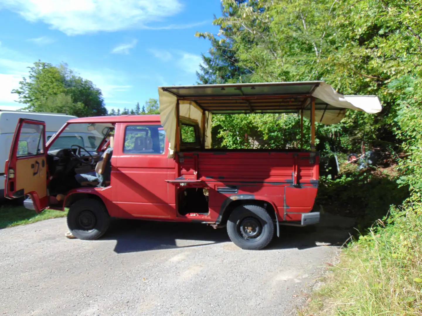 Volkswagen T3 245 Doppelkabine Rot - 2