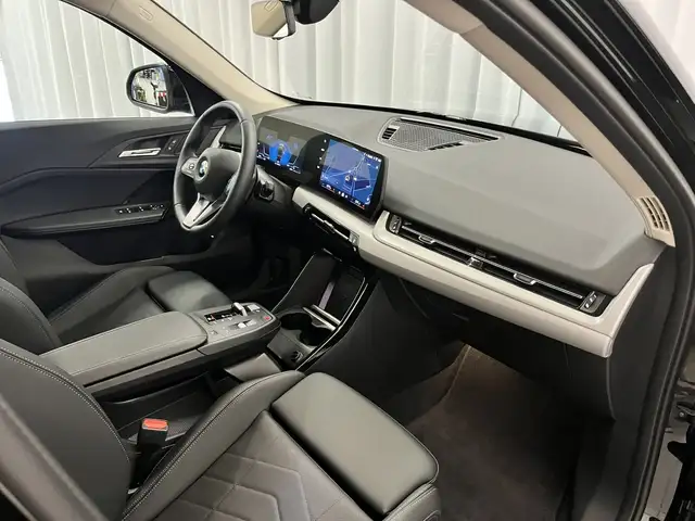 BMW X1 view 8