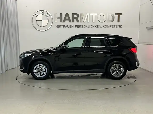 BMW X1 view 3