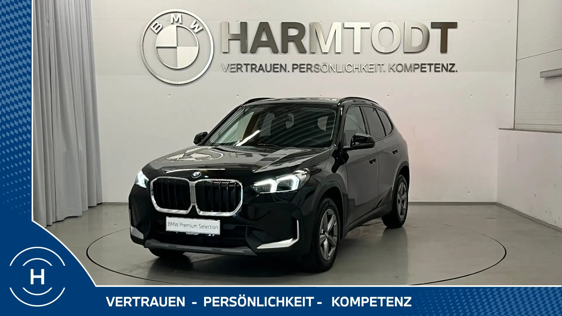 BMW X1 xDrive20d *Premium Paket / AHK / RFK / LED* Schwarz - 1