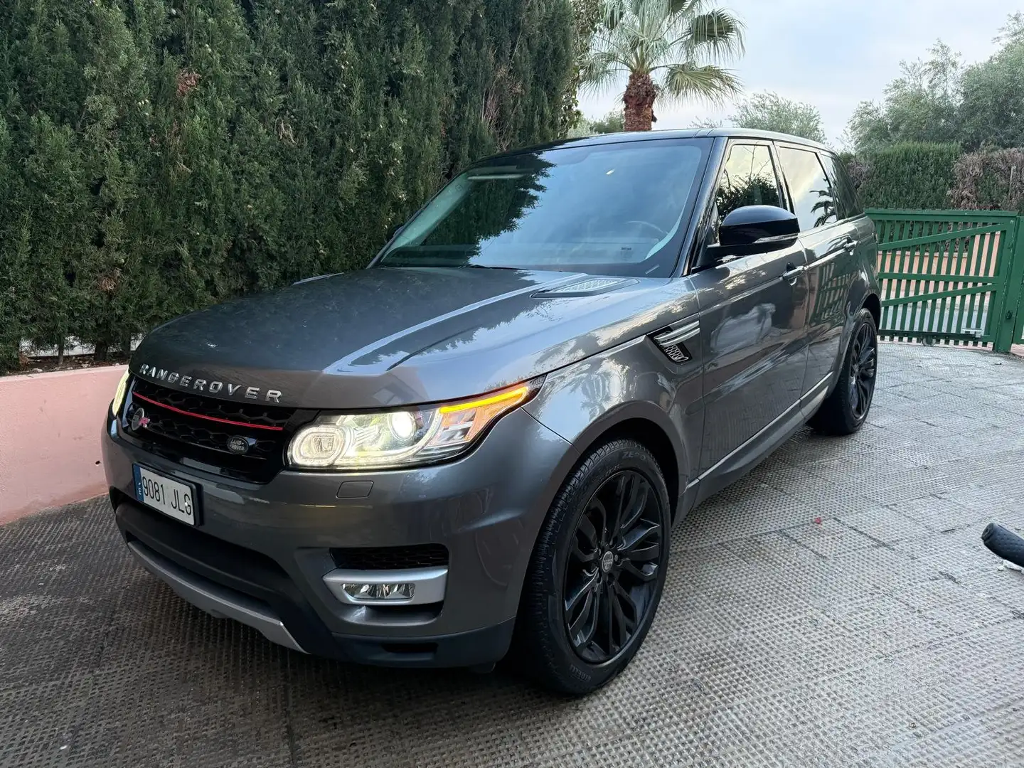 Land Rover Range Rover Sport Range Rover Sport 3.0SDV6 SE Aut. SE Plateado - 1