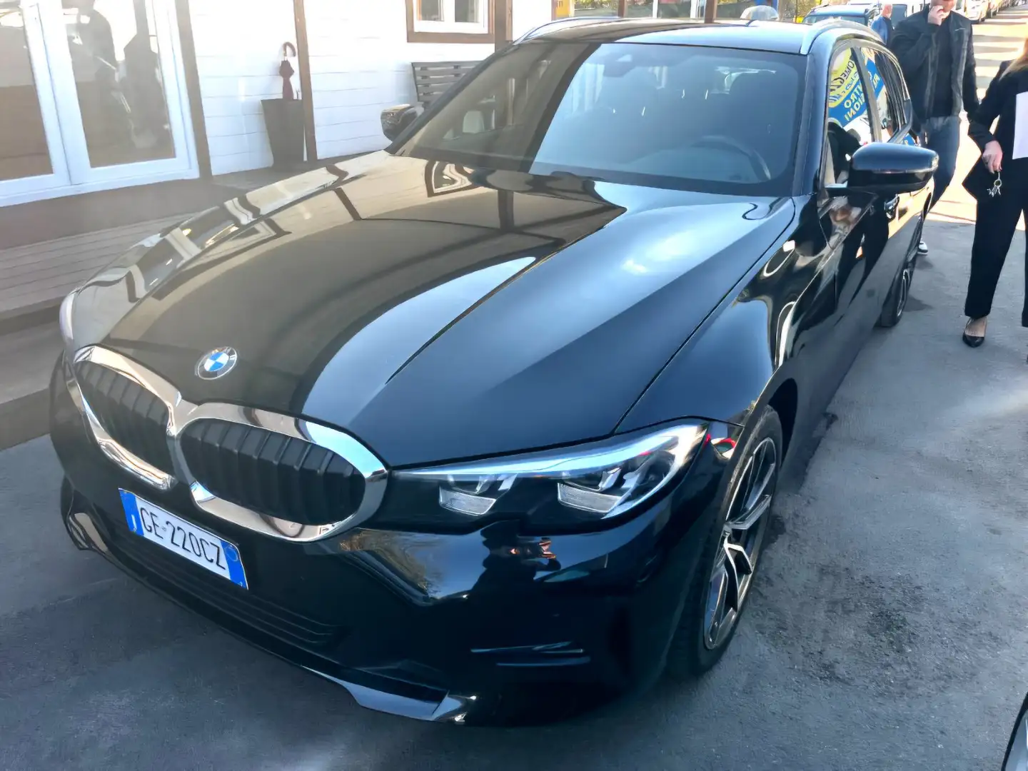 BMW 318 318d Touring mhev 48V Luxury auto Noir - 1