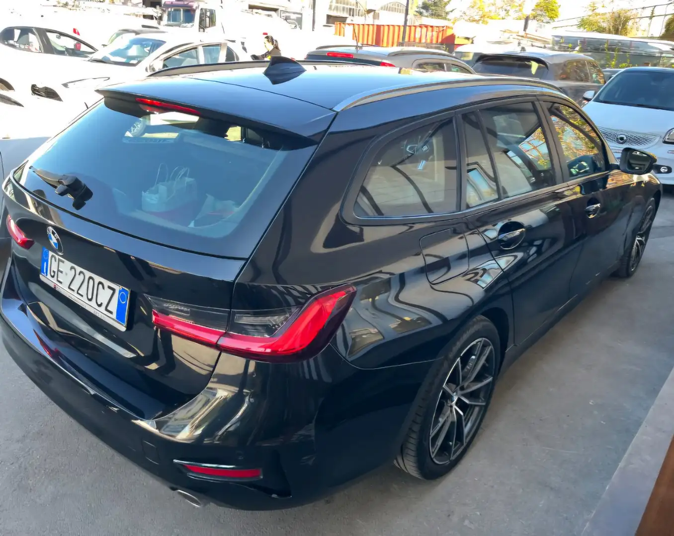 BMW 318 318d Touring mhev 48V Luxury auto Noir - 2