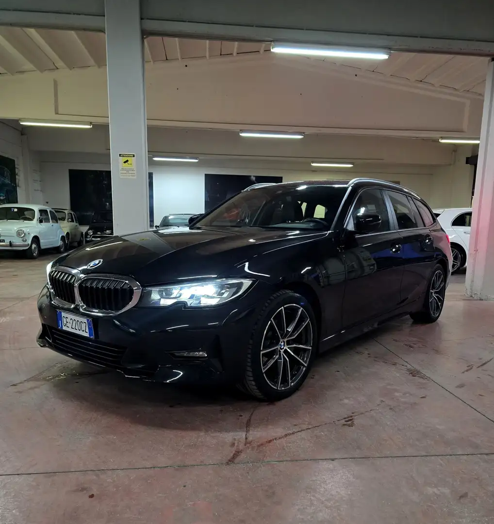 BMW 318 318d Touring mhev 48V Luxury auto Negro - 1