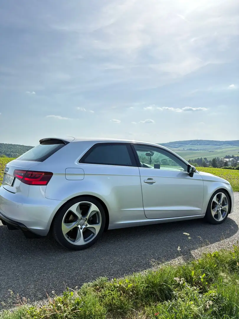 Audi A3 Attraction 2,0 TDI DPF - 2