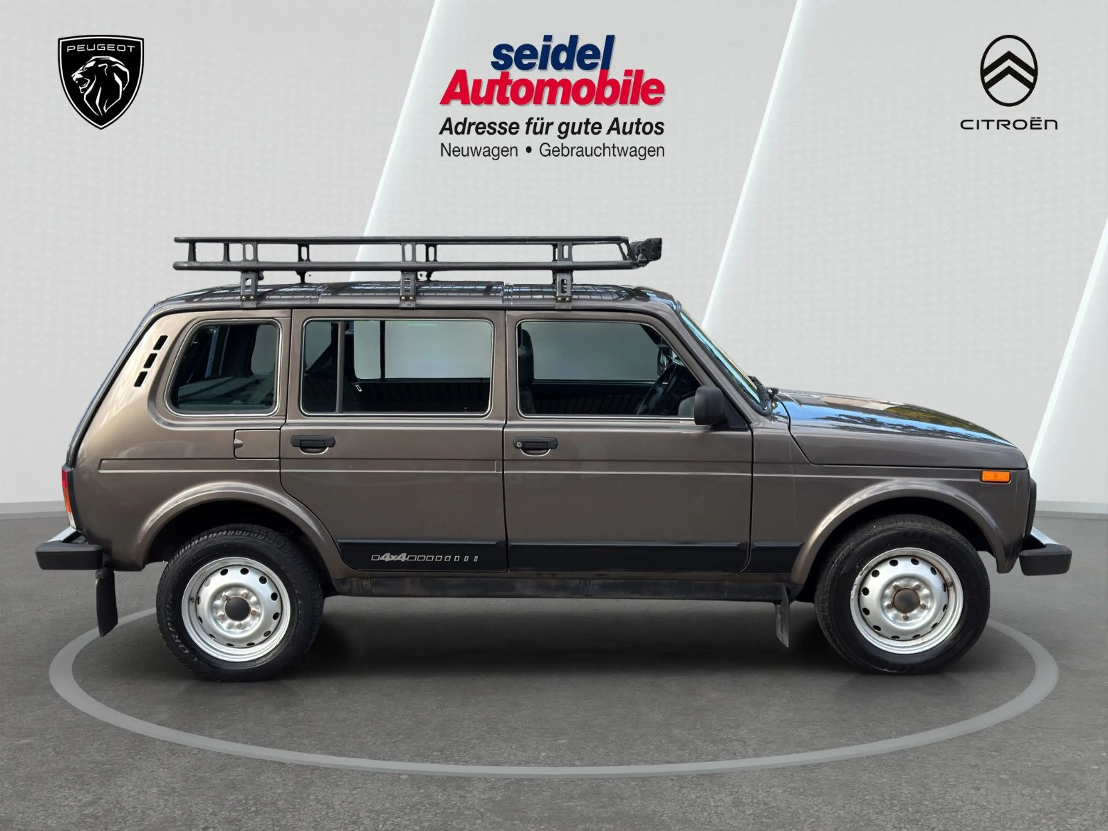 Lada Taiga Urban 4x4, 1,7, wenig KM, Dachträger, AHK — photo 6