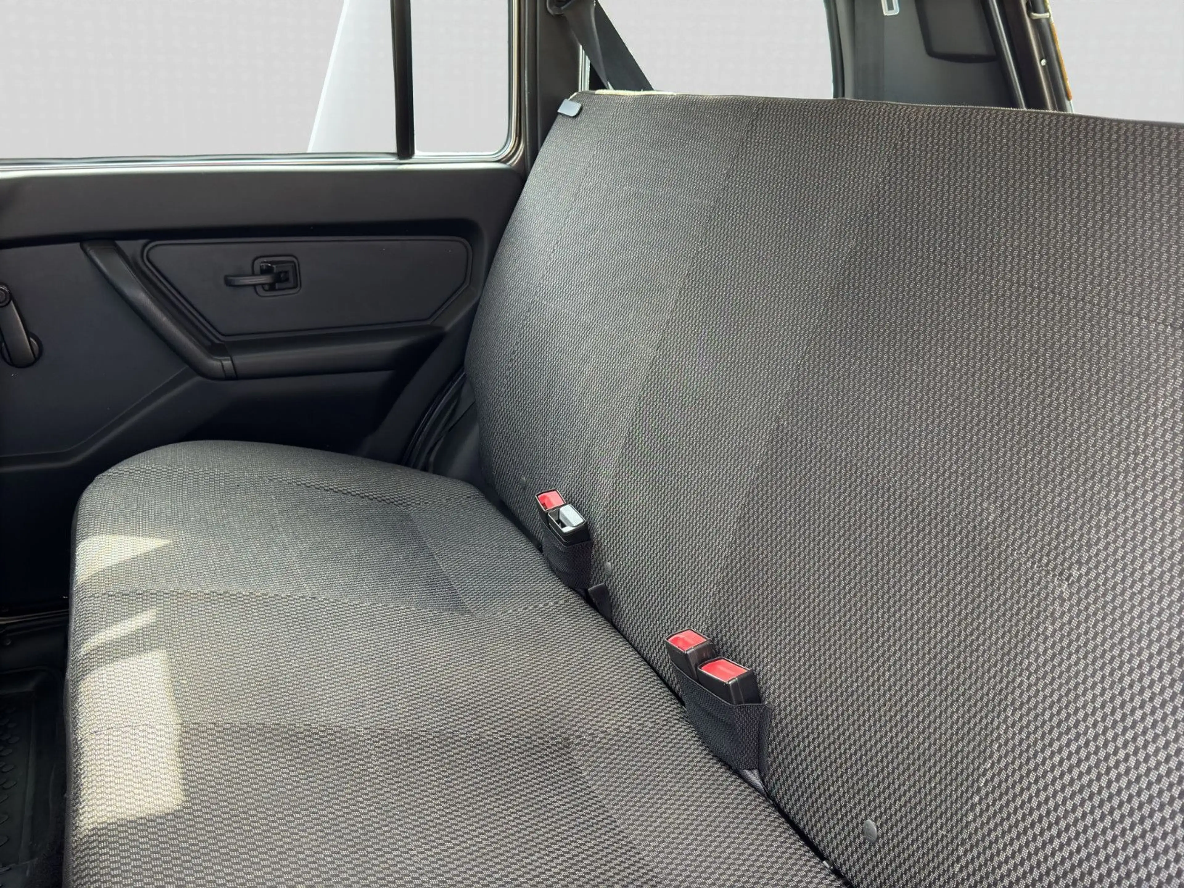 Lada Taiga Urban 4x4, 1,7, wenig KM, Dachträger, AHK — photo 15