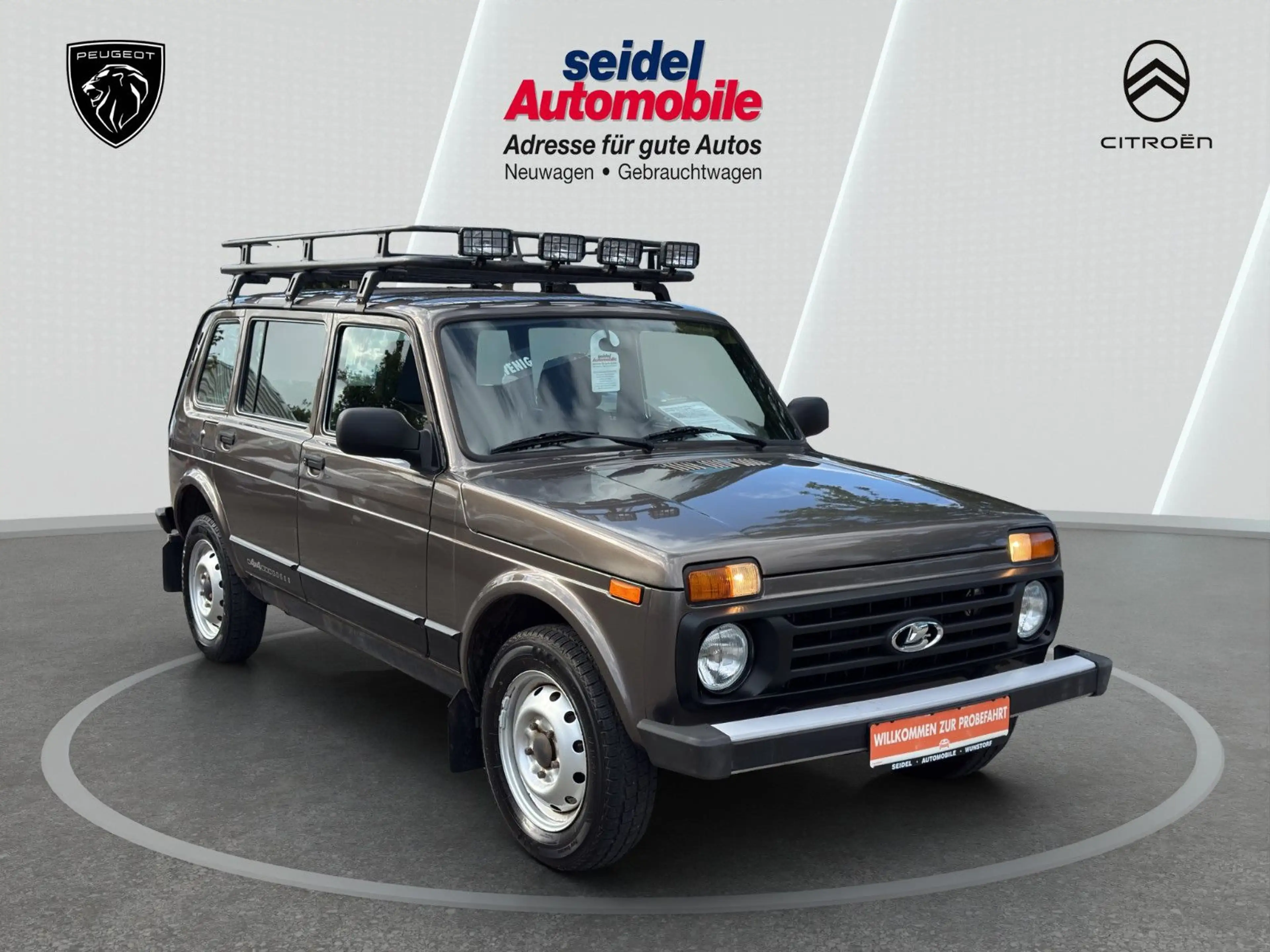 Lada Taiga Urban 4x4, 1,7, wenig KM, Dachträger, AHK — photo 7