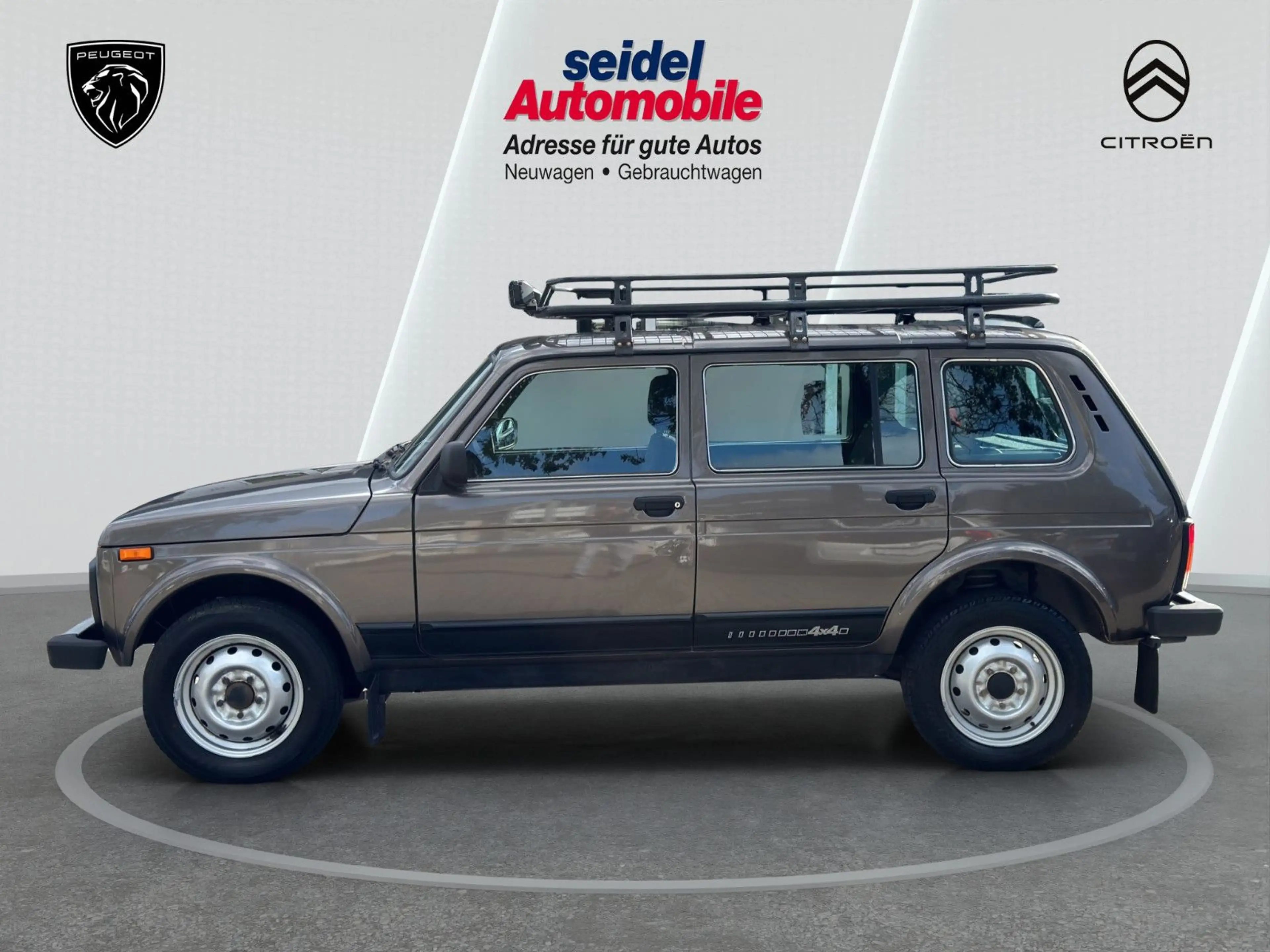 Lada Taiga Urban 4x4, 1,7, wenig KM, Dachträger, AHK — photo 2