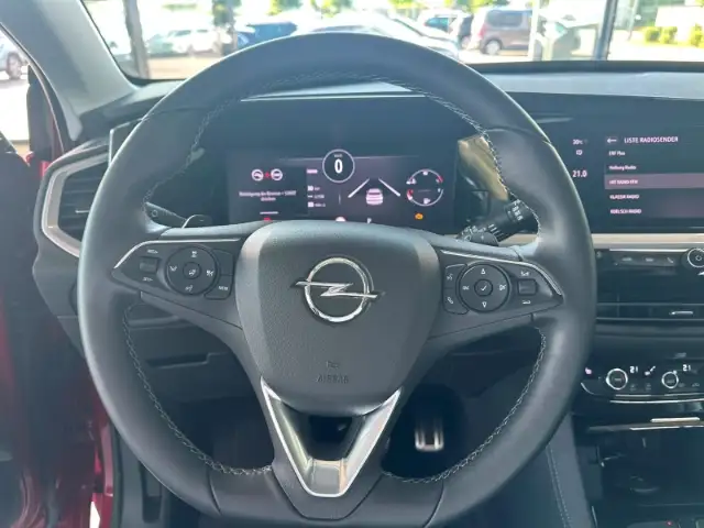 Opel Grandland view 11