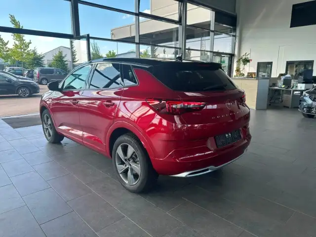 Opel Grandland view 7