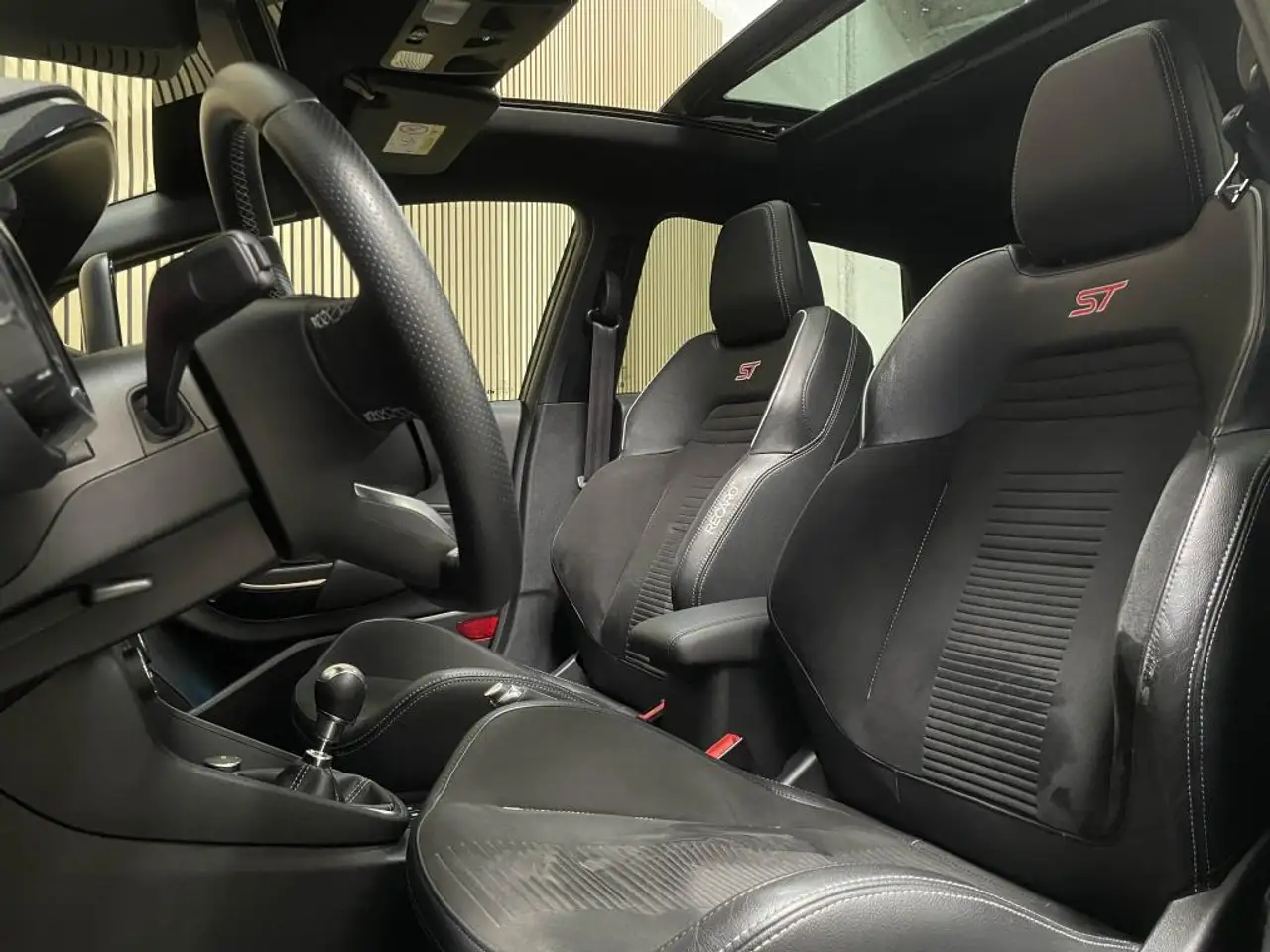 Ford Fiesta ST — photo 10