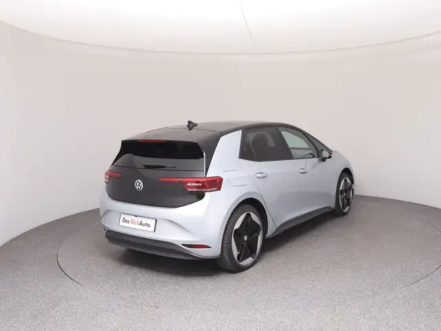 Volkswagen Id.3 view 4