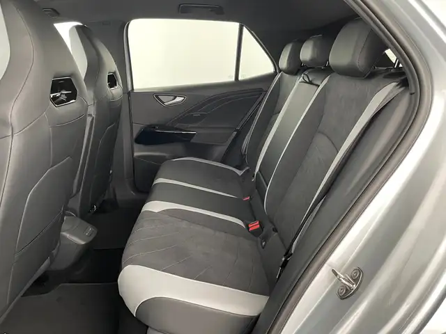 Volkswagen Id.3 view 11