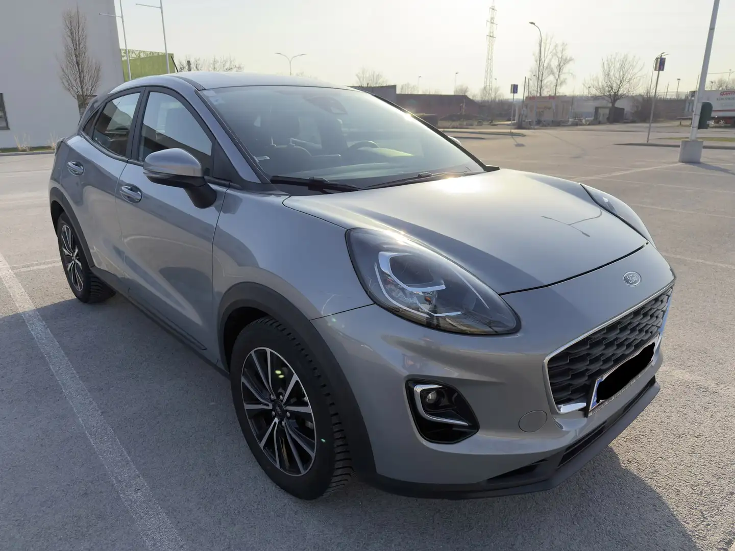Ford Puma 1,0 EcoBoost Cool & Connect Grau - 1