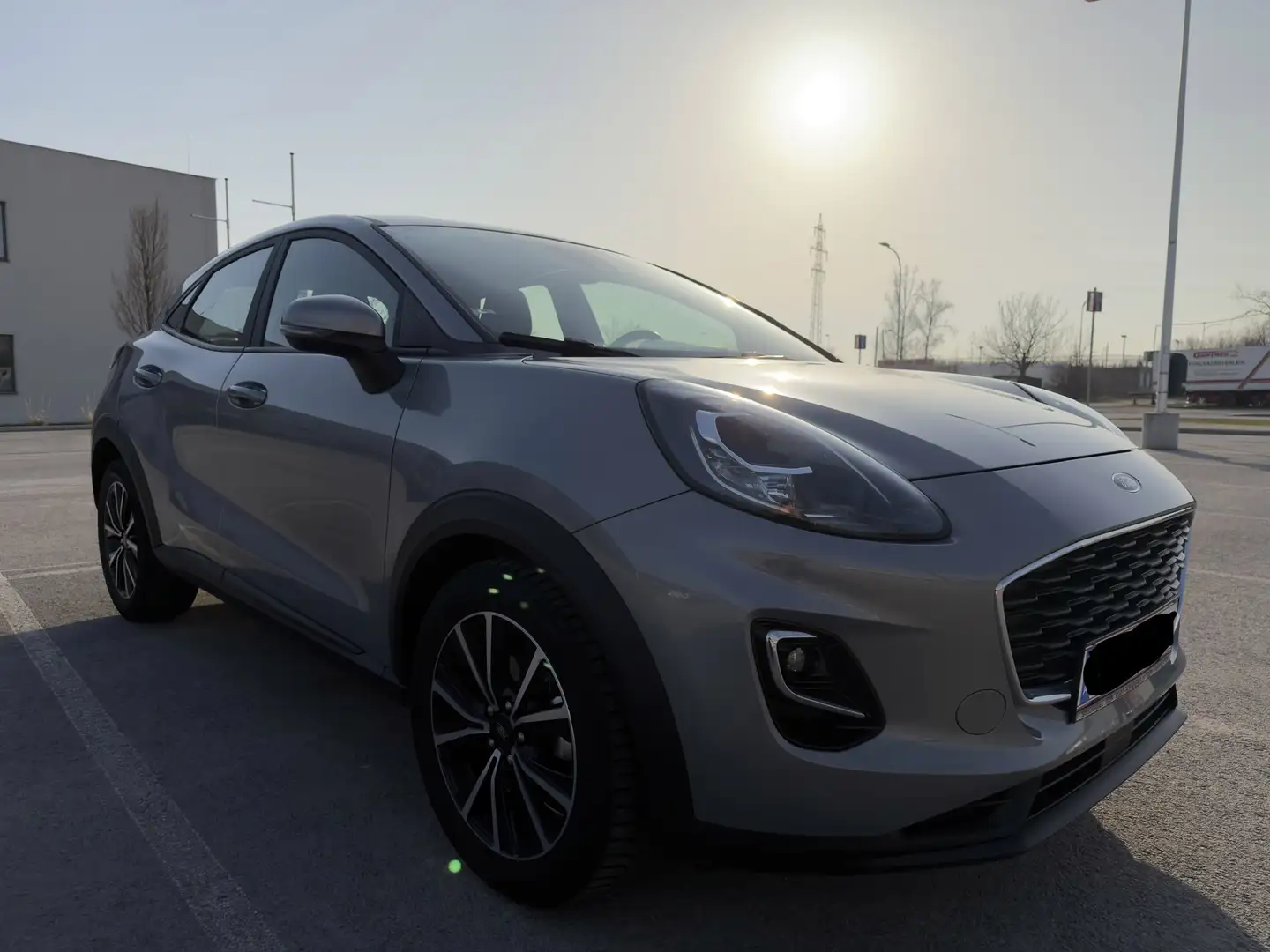 Ford Puma 1,0 EcoBoost Cool & Connect Grau - 2
