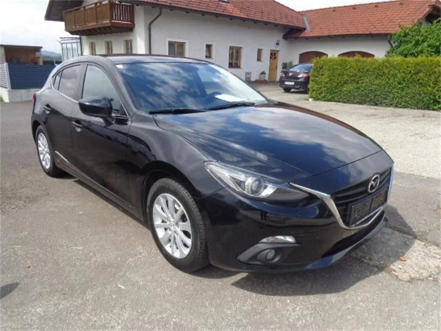 Mazda 3 Sport G120 Attraction crna - 2