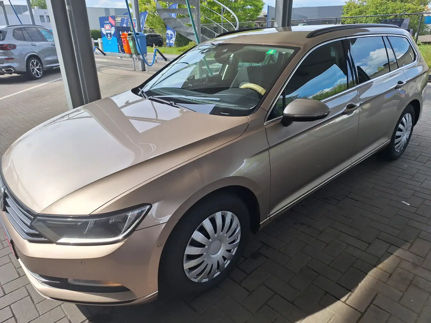 Volkswagen Passat Variant Oro - 1