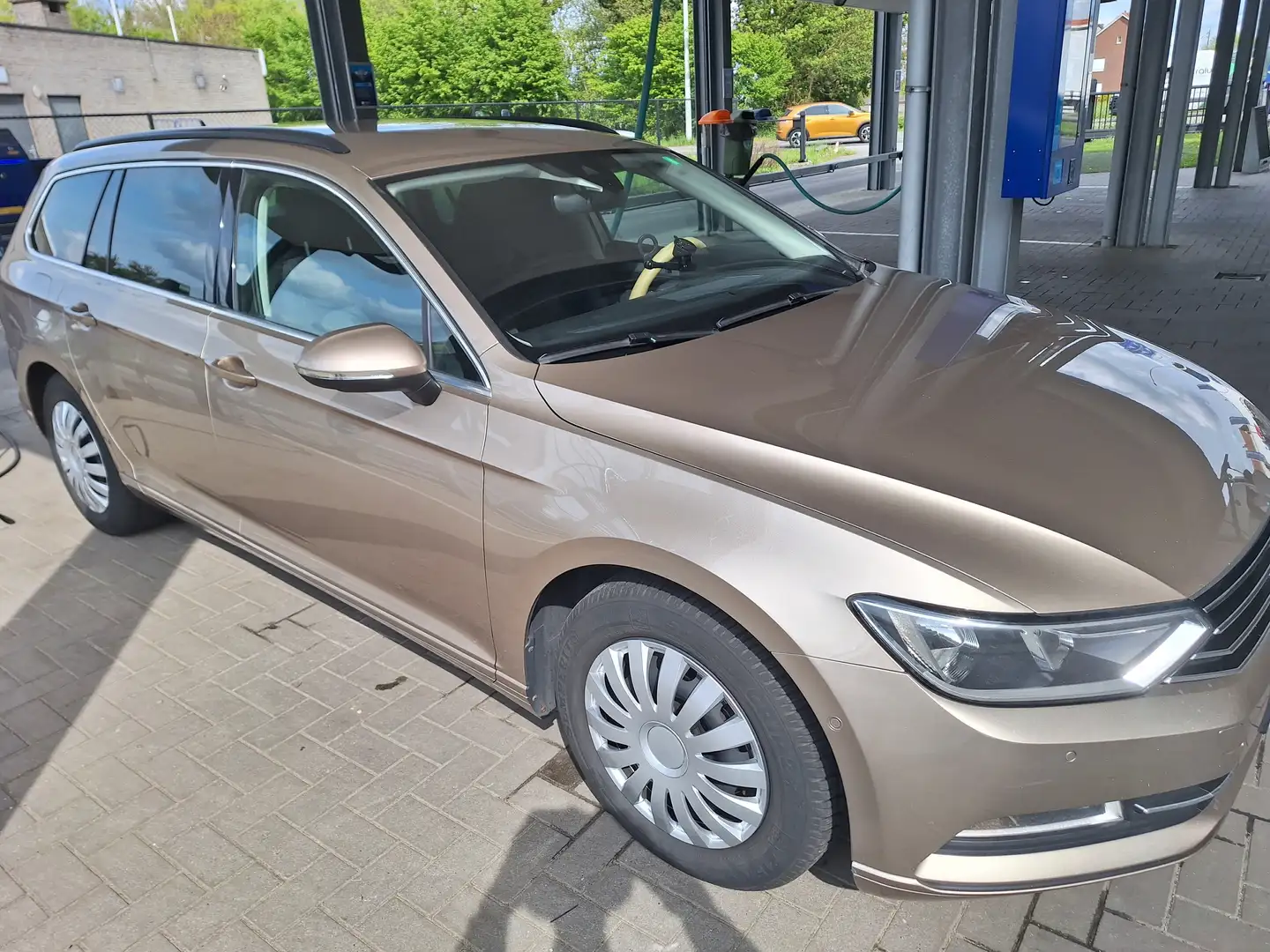 Volkswagen Passat Variant Oro - 2