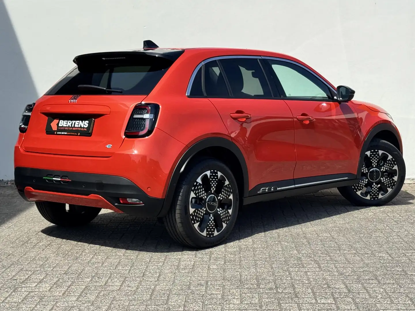 Fiat 600e La Prima 54 kWh | Lederen bekleding | Elektr. acht Oranje - 2