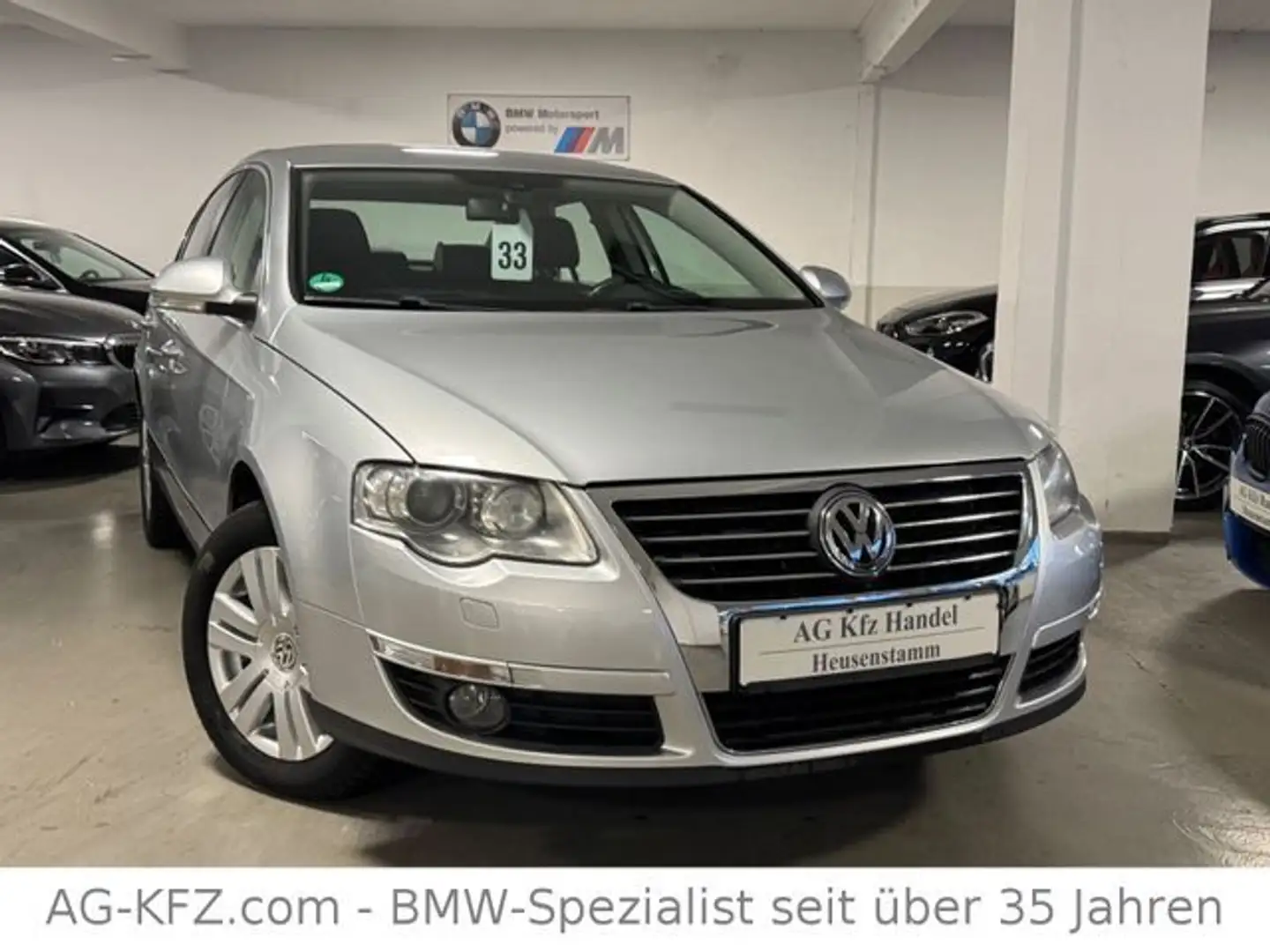 Volkswagen Passat Lim. 2.0 FSI Highline/1.Hand/VW-Service Silber - 2
