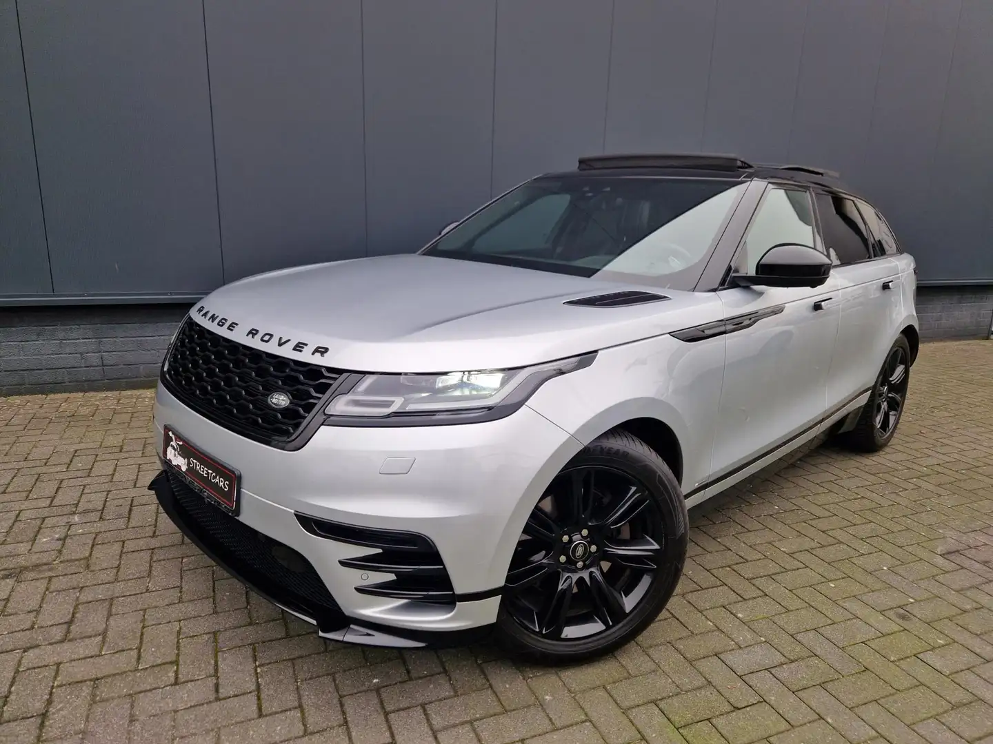 Land Rover Range Rover Velar 3.0 D300 AWD R-Dynamic 1e Eig. Dealer ondh! Grijs - 2