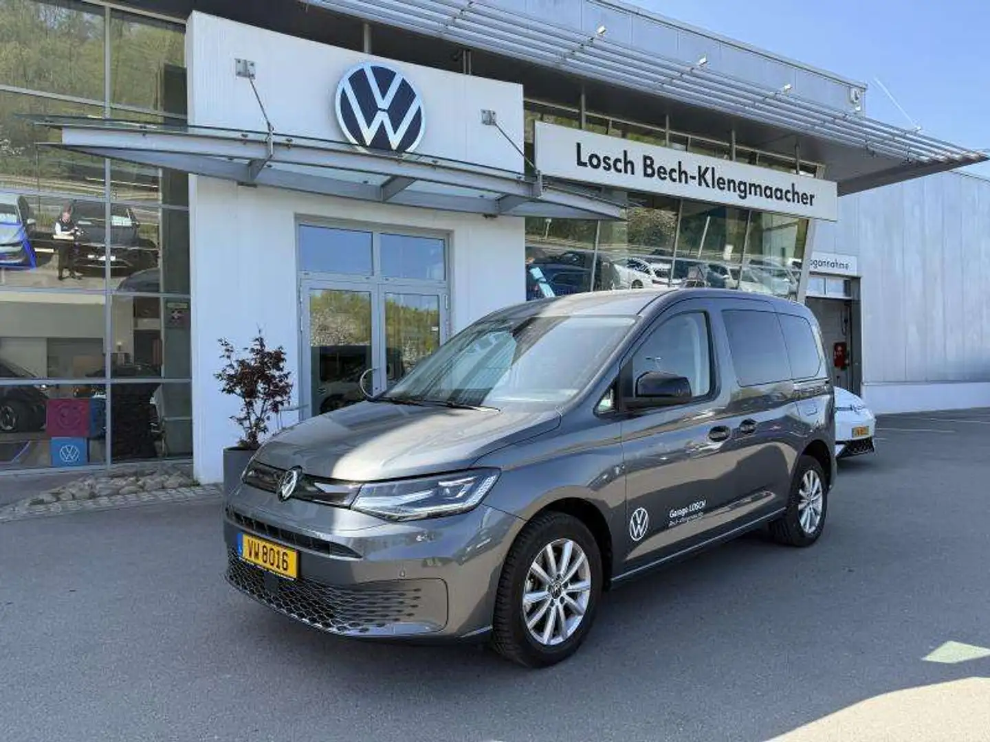 Volkswagen Caddy 1.5 TSI DSG7 Behindertenumbau Grijs - 1