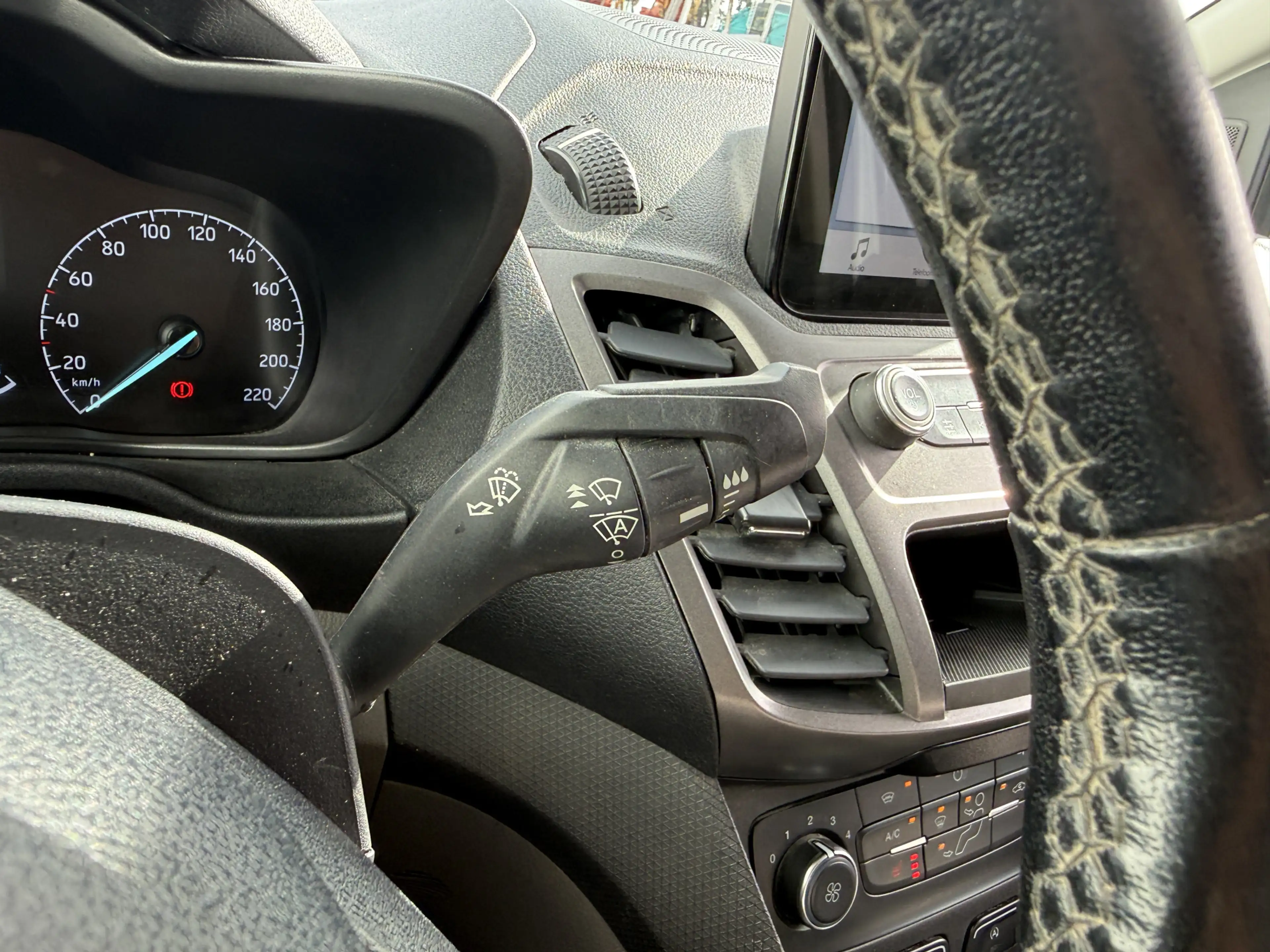 Ford Transit Connect 1.5 TDCI 100PK L2 Automaat Trekhaak Carplay Camera — photo 31