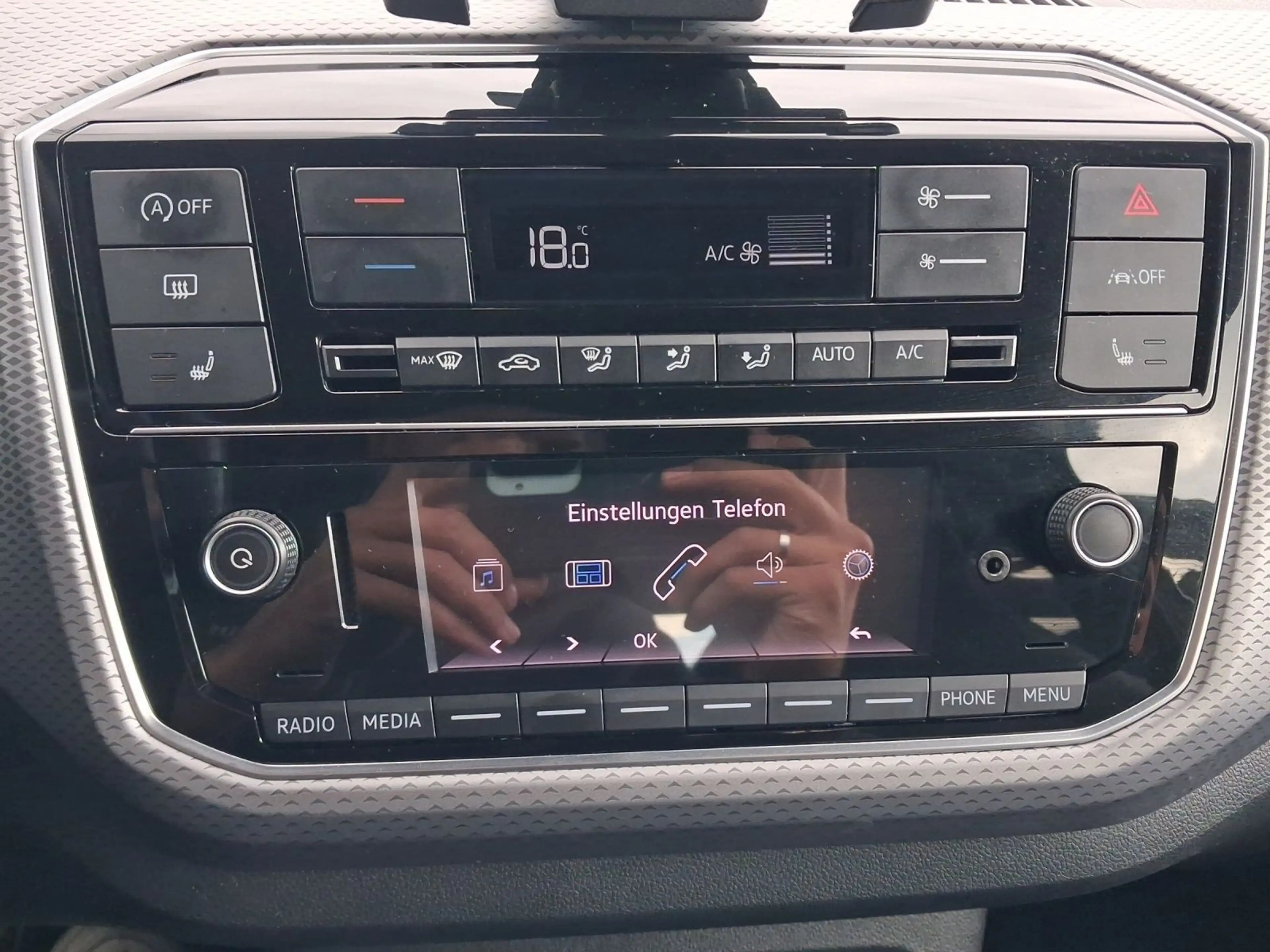Volkswagen up! 1.0 ACTIVE BLUETOOTH SITZHZG DAB+ LM16 — photo 15