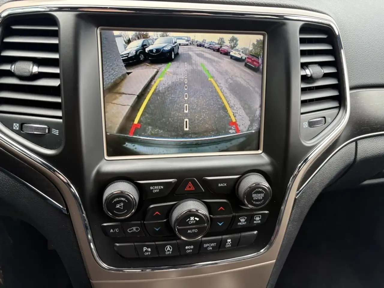 Jeep Grand Cherokee снимка Jeep Grand Cherokee