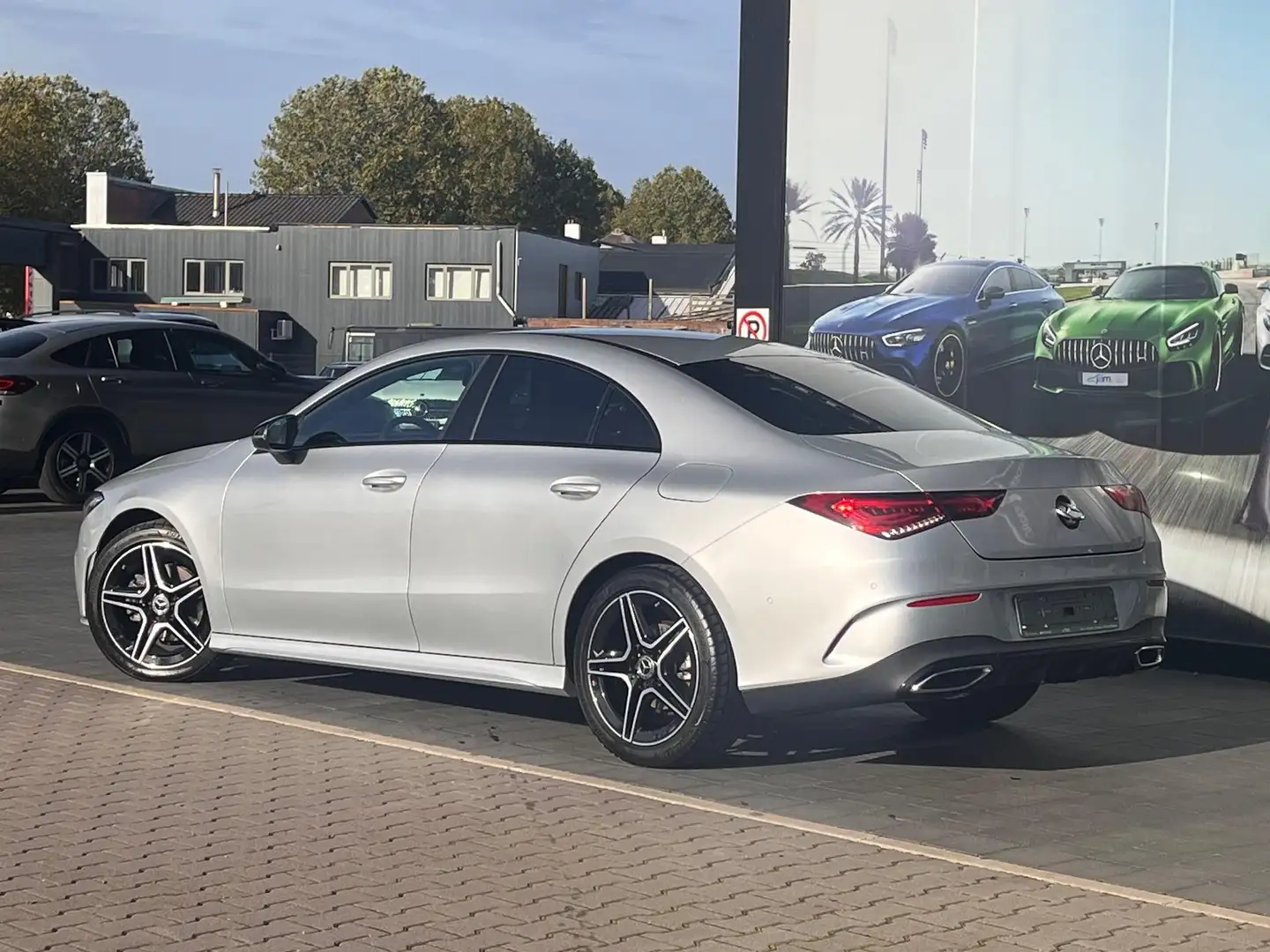 Mercedes-Benz CLA 180 d AMG Argent - 2