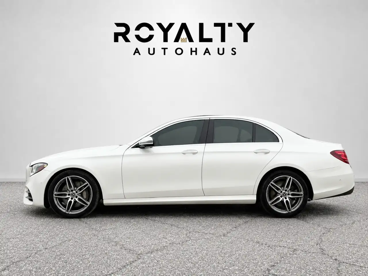 Mercedes-Benz E-Class photo Mercedes-Benz E-Class