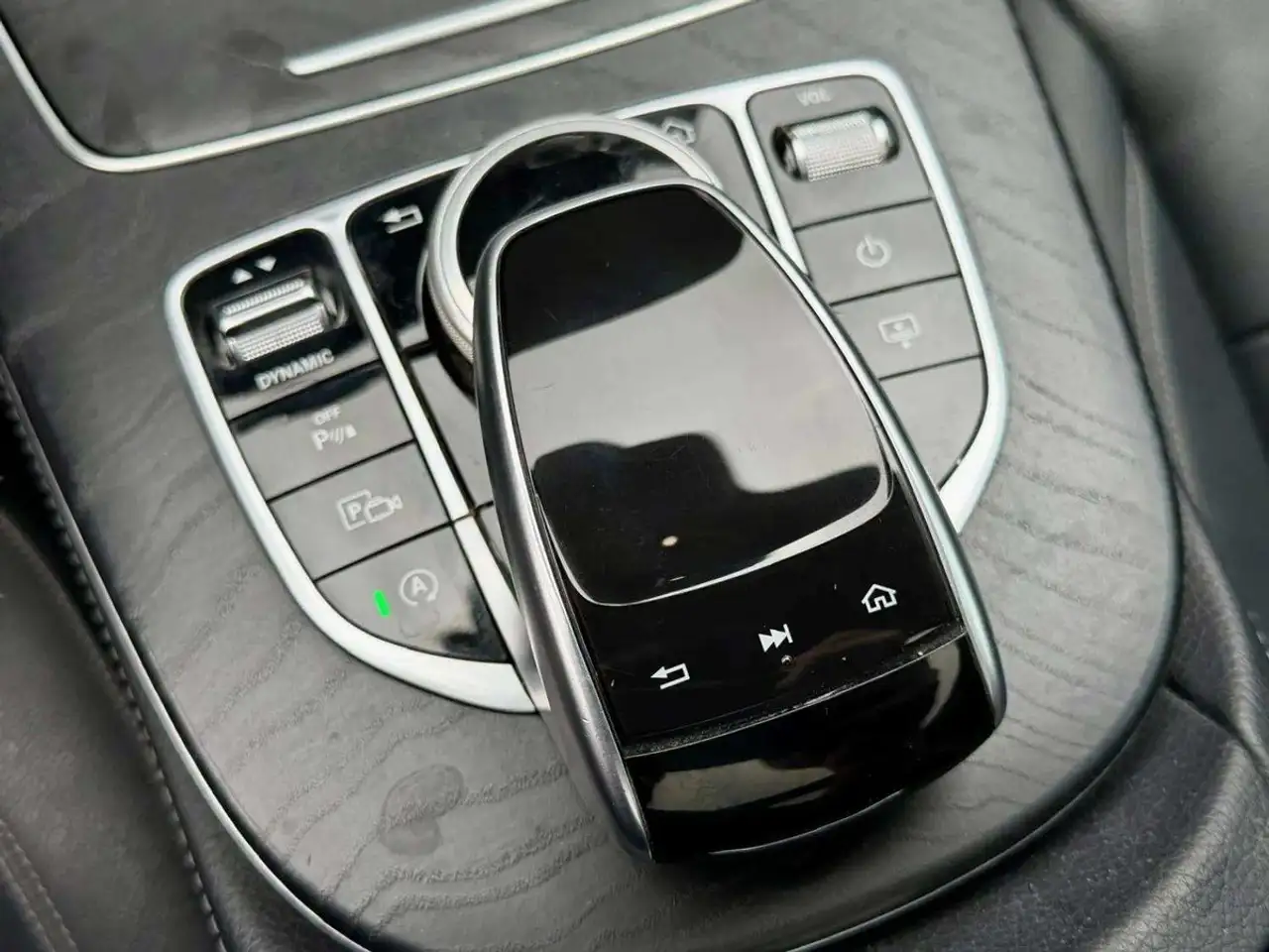 Mercedes-Benz E-Class photo Mercedes-Benz E-Class