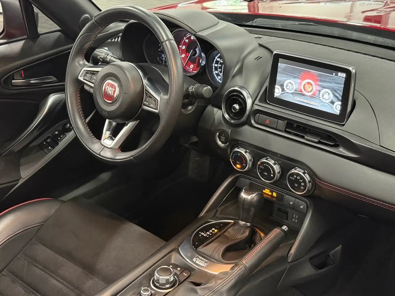 Fiat 124 Spider снимка Fiat 124 Spider