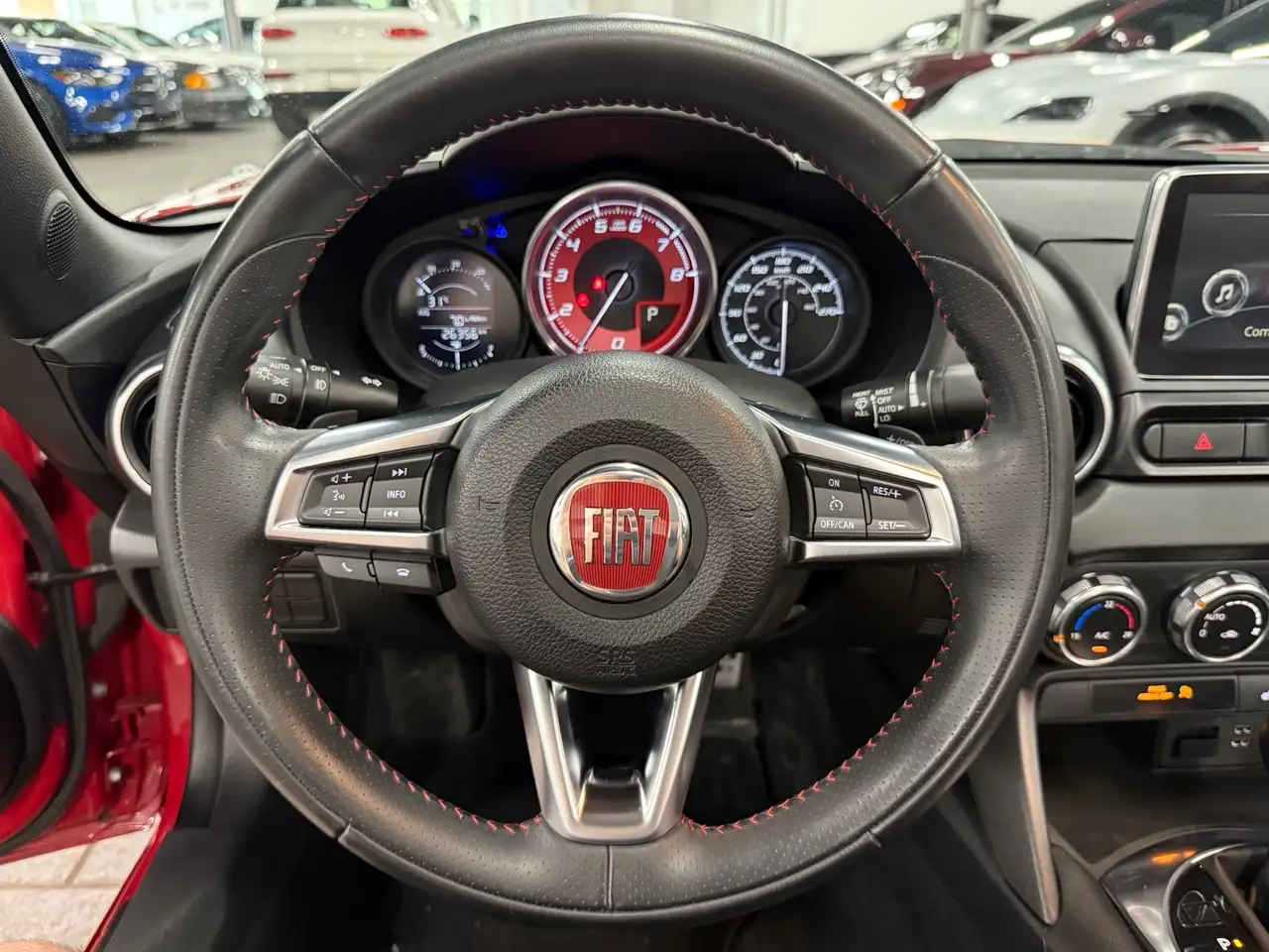 Fiat 124 Spider снимка Fiat 124 Spider