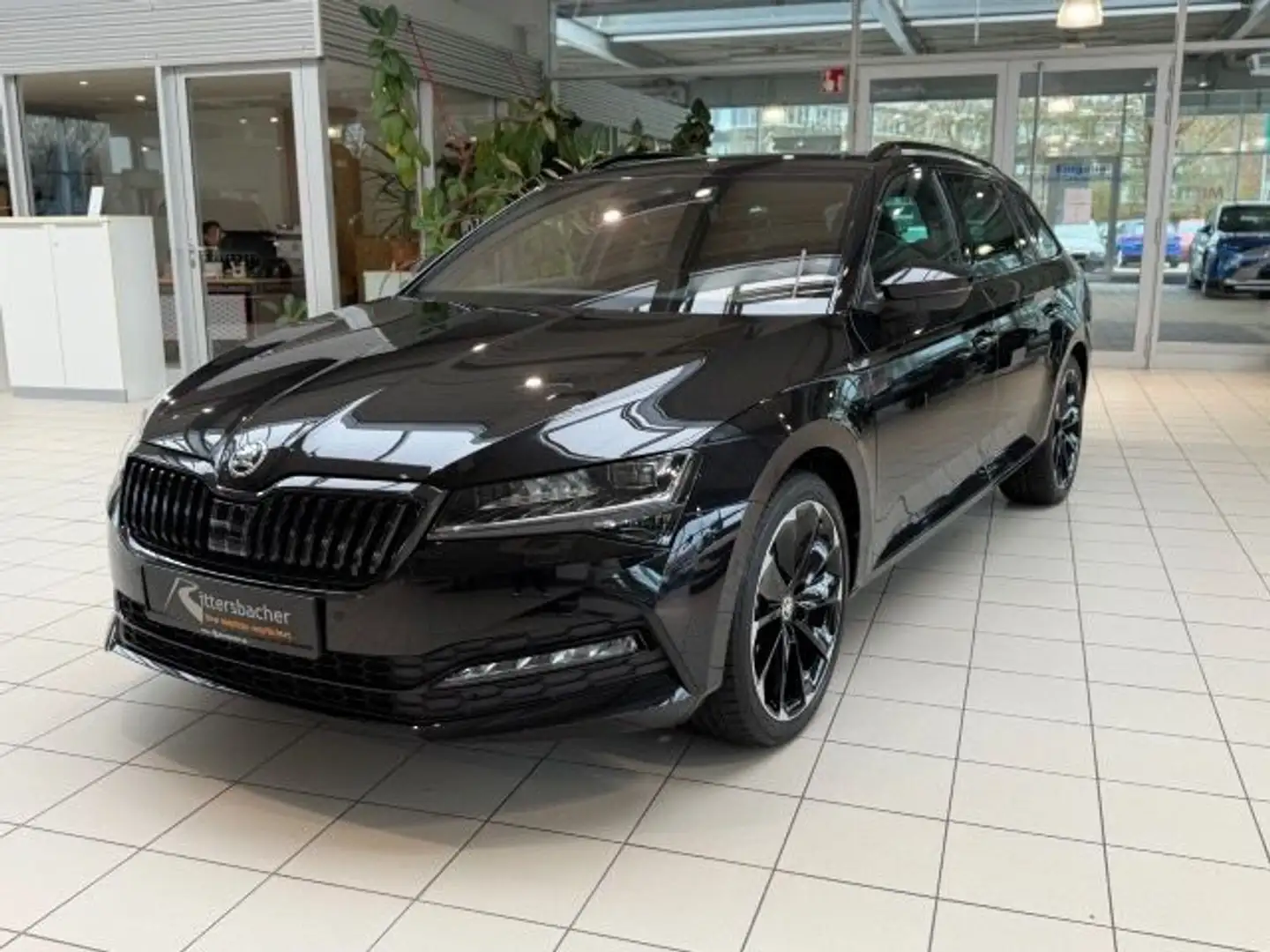 Skoda Superb Combi Sportline 2.0 TDI DSG AHK Navi Schwarz - 2