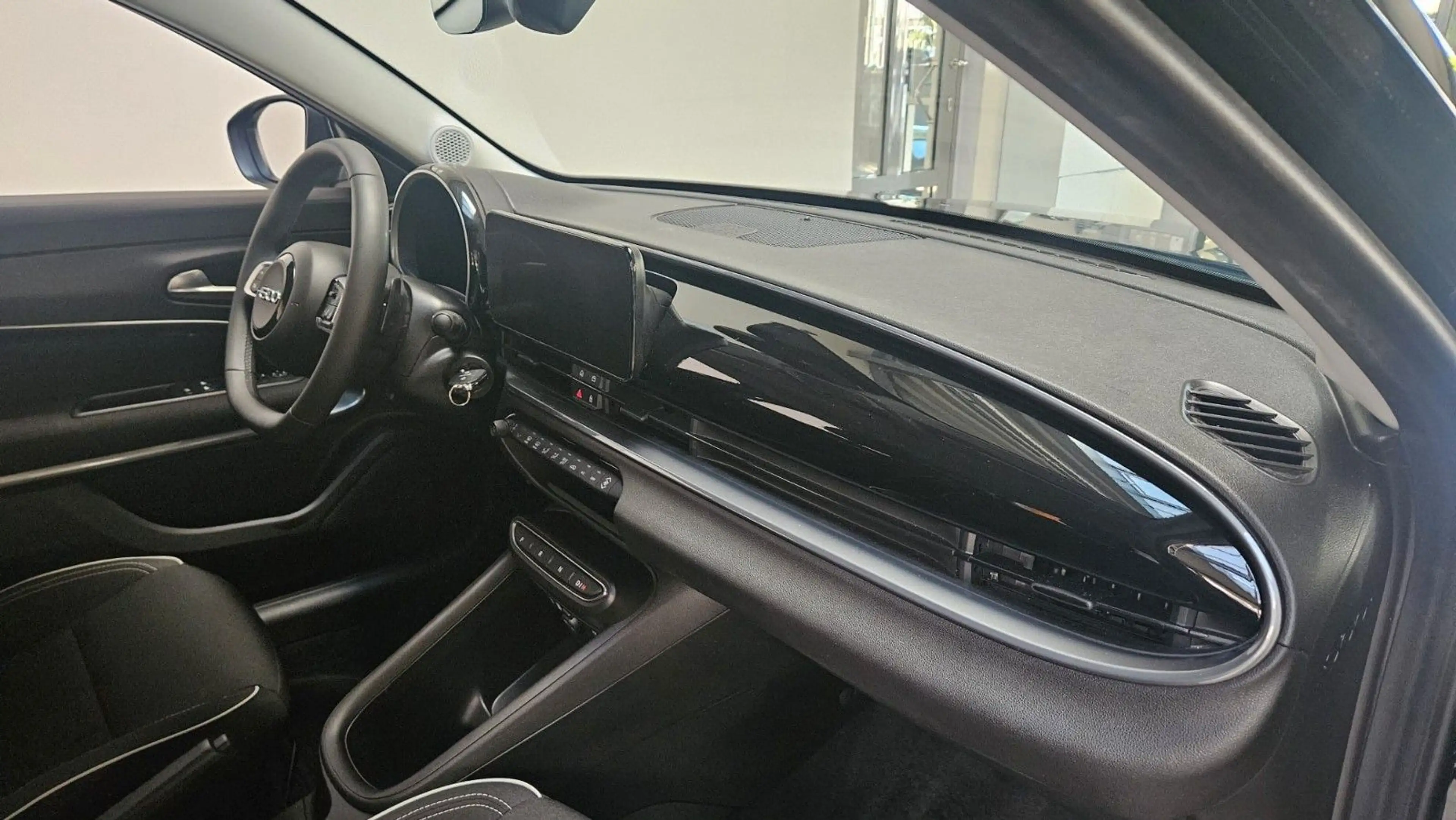 Fiat 600 1.2 Hybrid DCT LED DAB Tempo Alufelgen PDC — photo 11