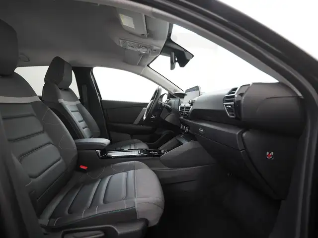 Citroen C4 view 3