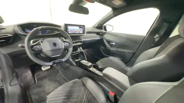 Peugeot 208 view 14