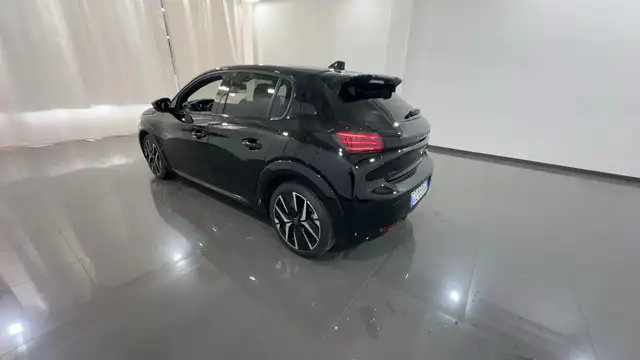 Peugeot 208 view 3