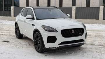 P300 AWD R-Dynamic SE