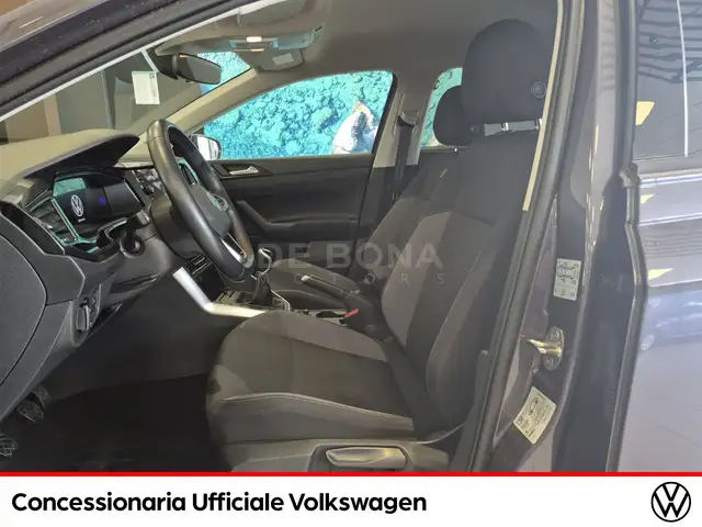 Volkswagen Polo view 8