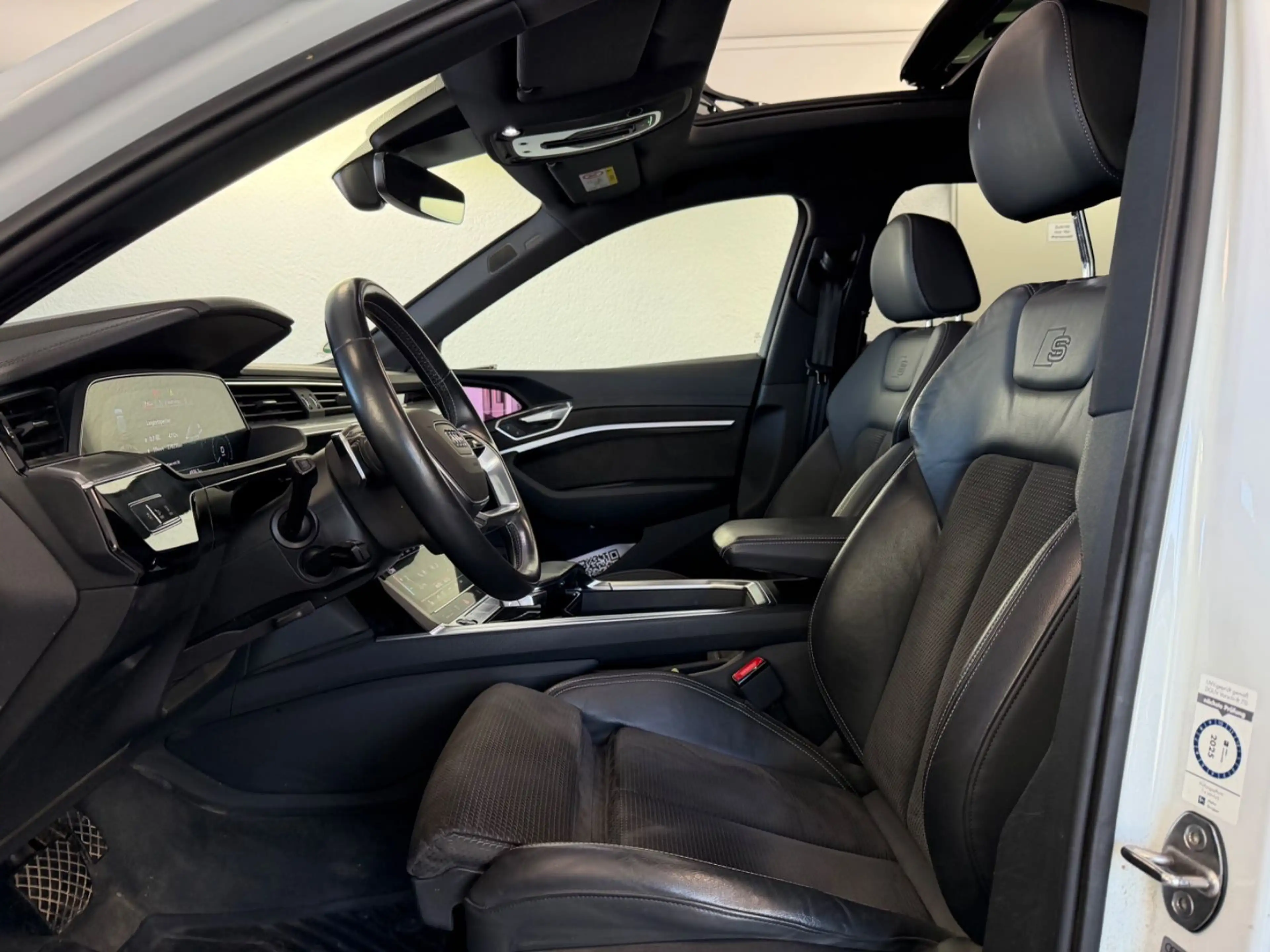 Audi e-tron SB 55 | S line | HUD | Nacht | Virtuell — photo 13