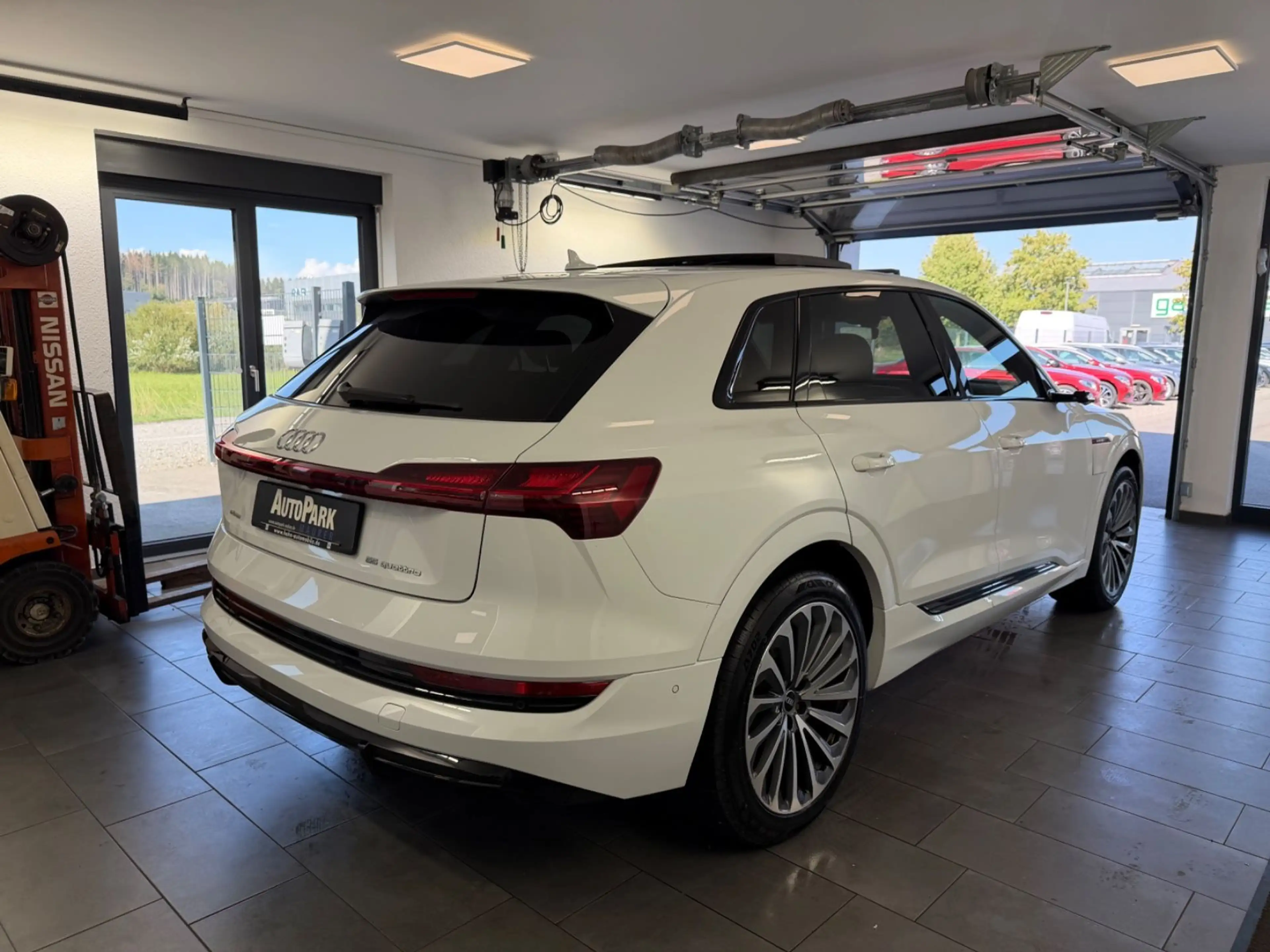 Audi e-tron SB 55 | S line | HUD | Nacht | Virtuell — photo 5