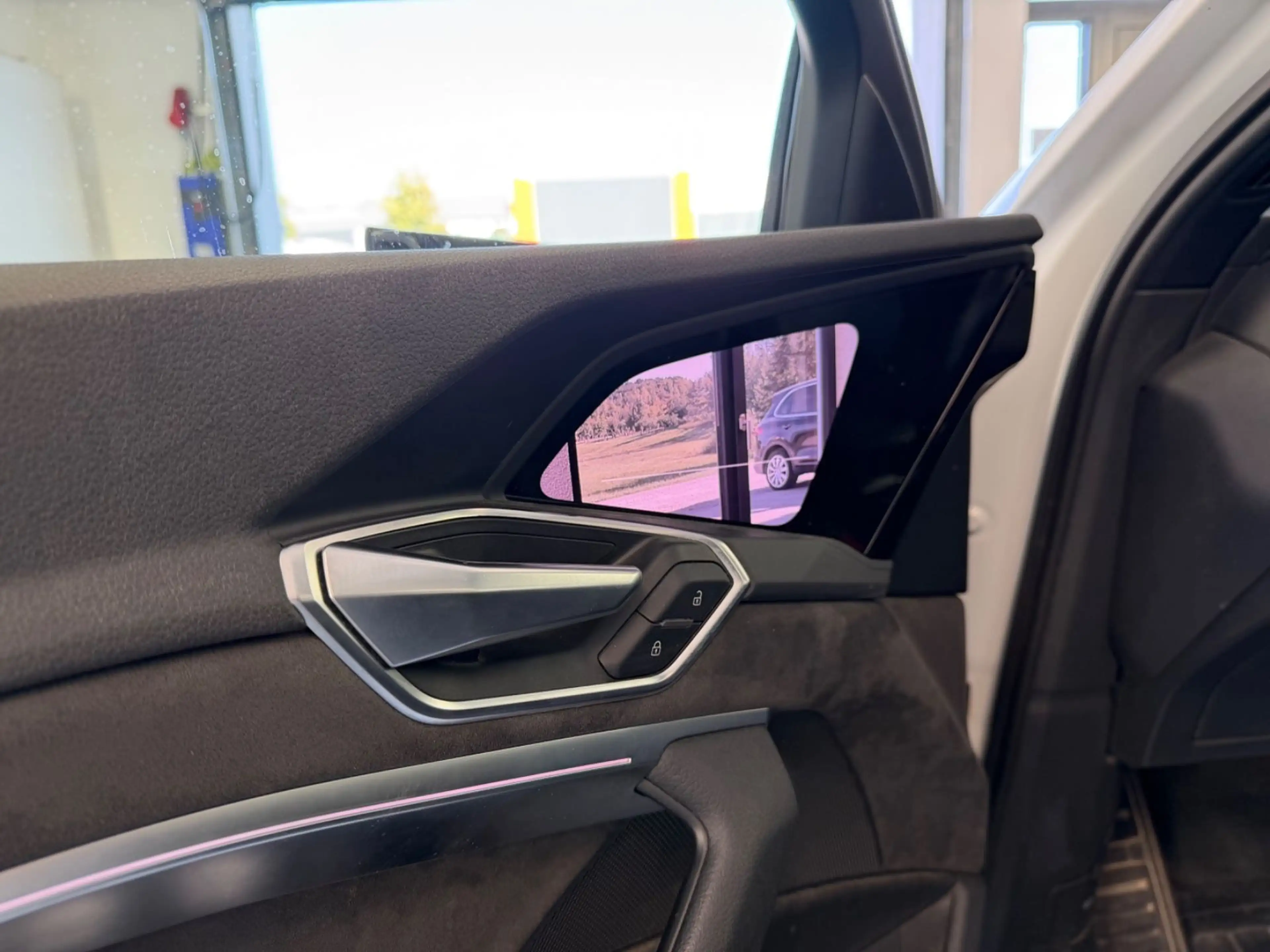 Audi e-tron SB 55 | S line | HUD | Nacht | Virtuell — photo 12