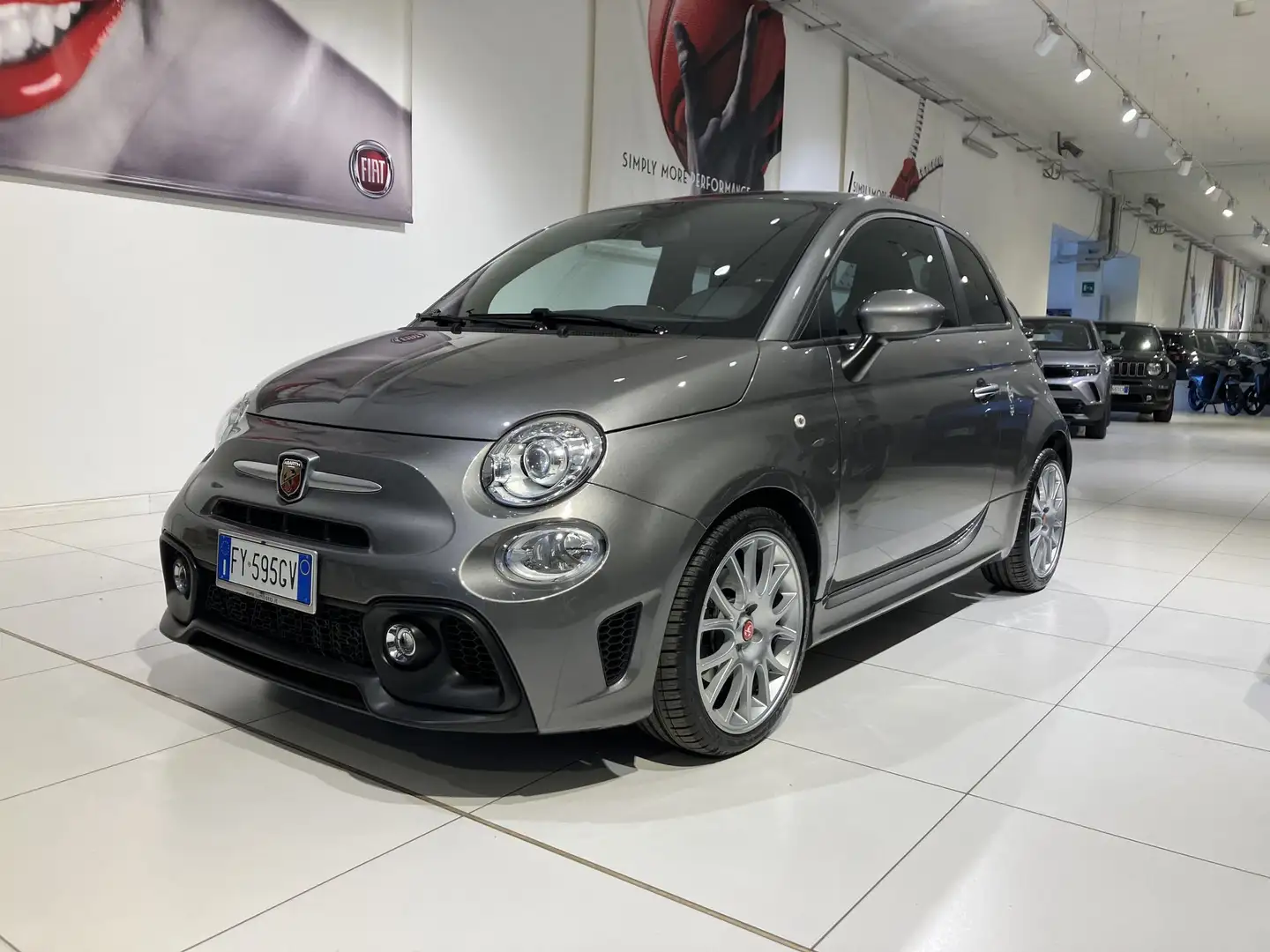 Abarth 595 595 1.4 Turbo T-Jet 145 CV 70° anniversary Grigio - 1