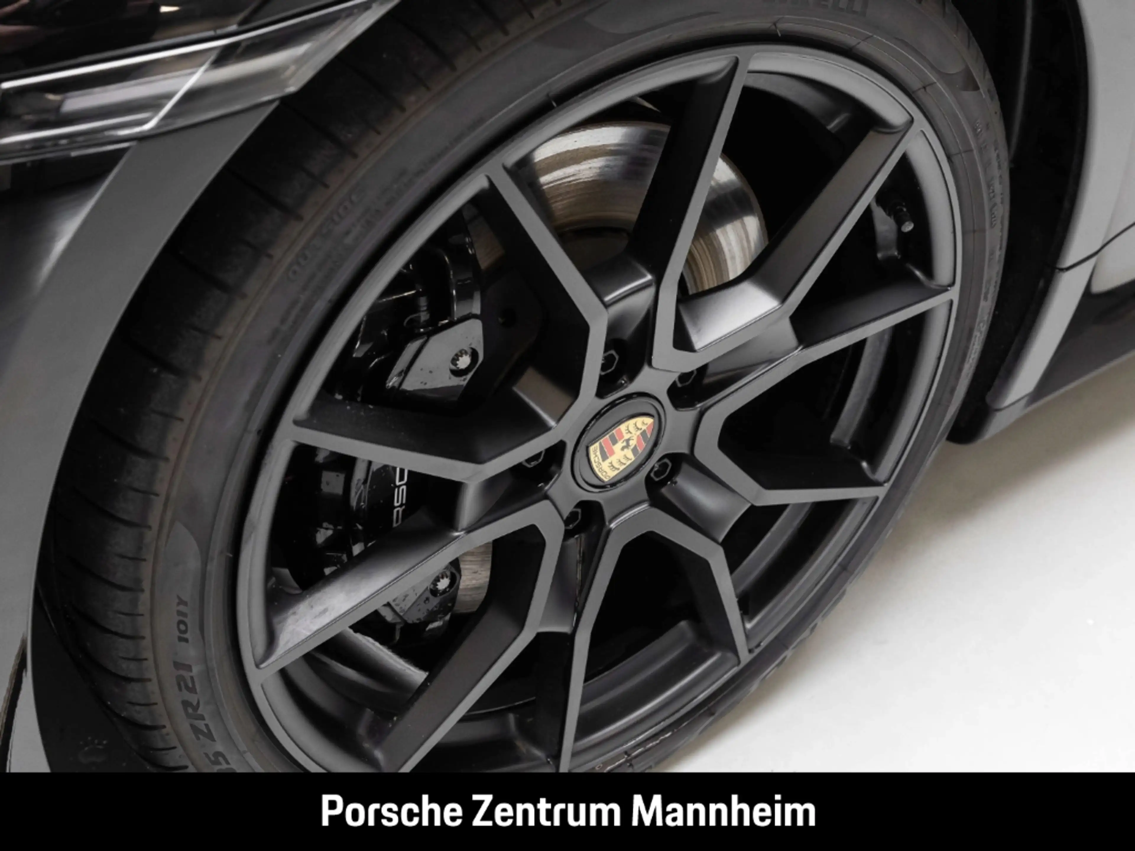 Porsche Taycan GTS Sport Turismo InnoDrive Privacy SurroundView — photo 31